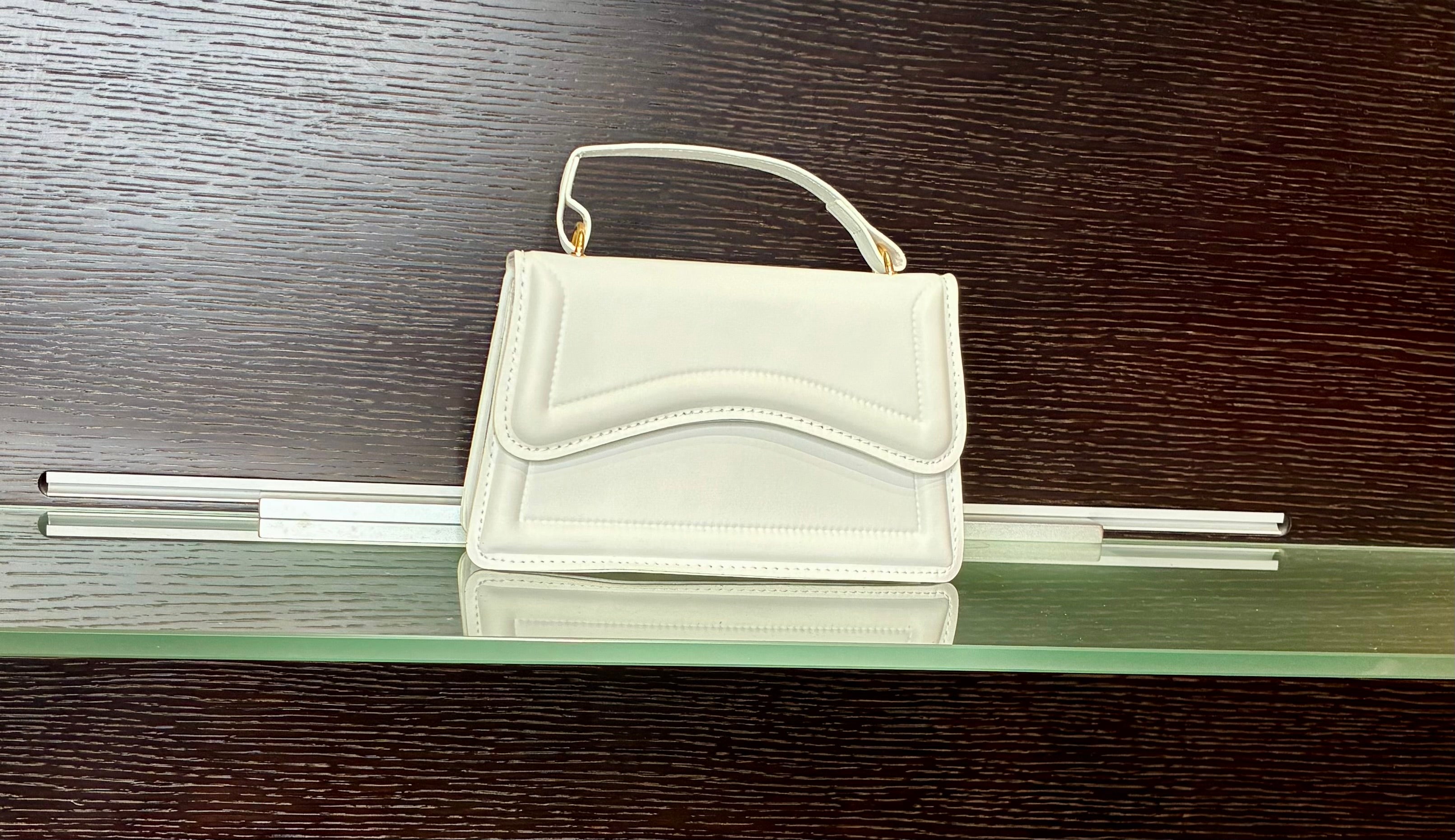 “Cocaine white” baddie bag