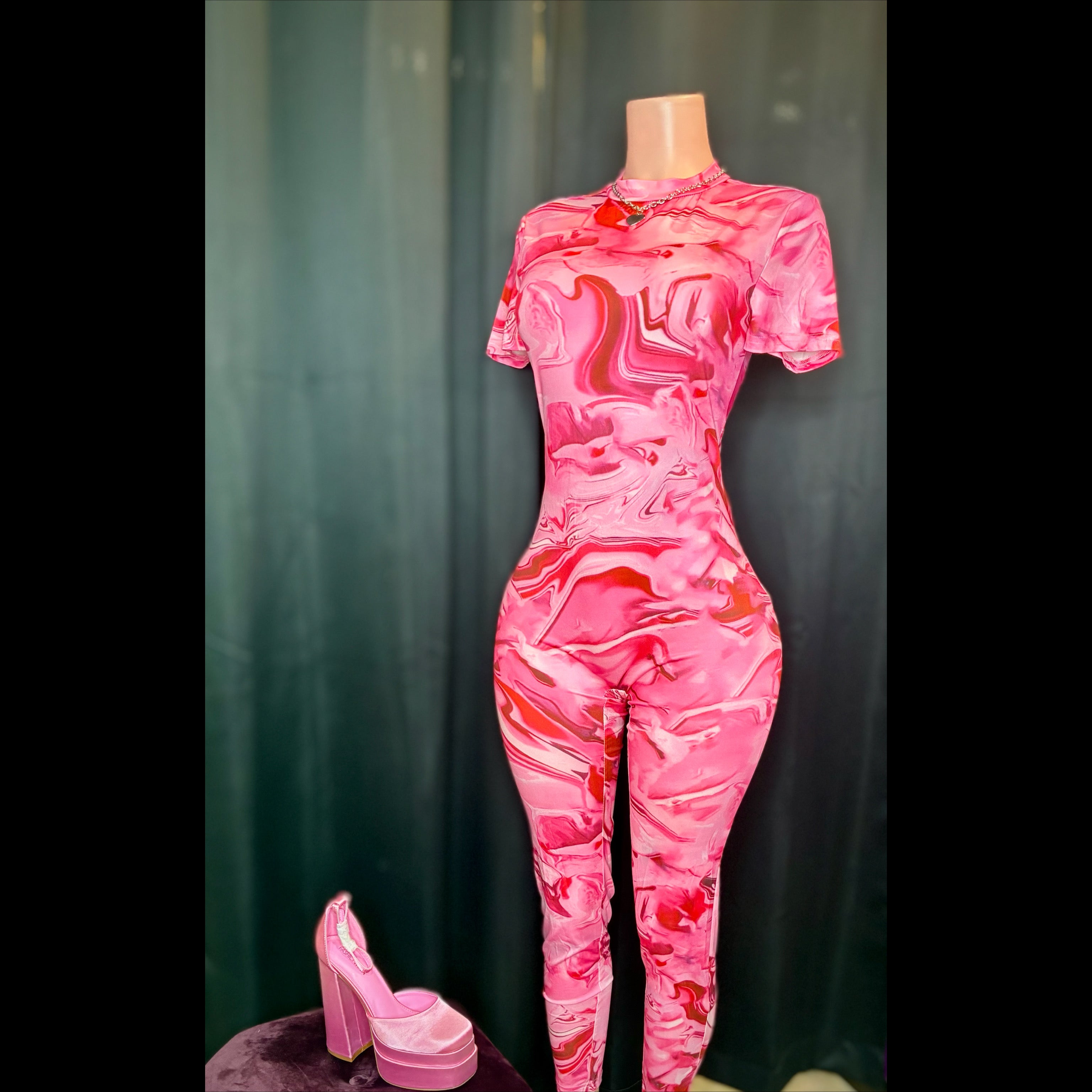 “Strawberries n’ Crème”