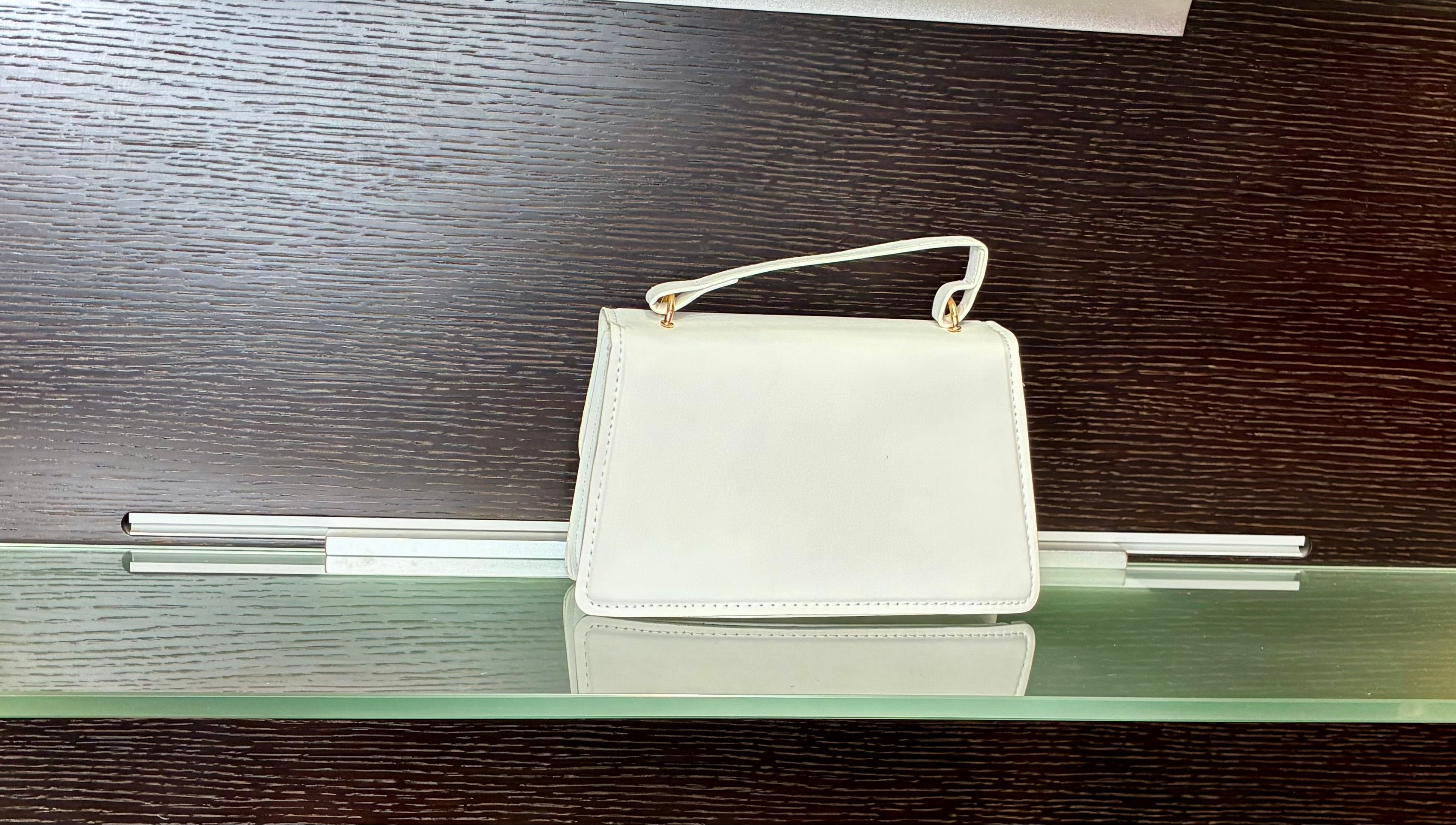 “Cocaine white” baddie bag