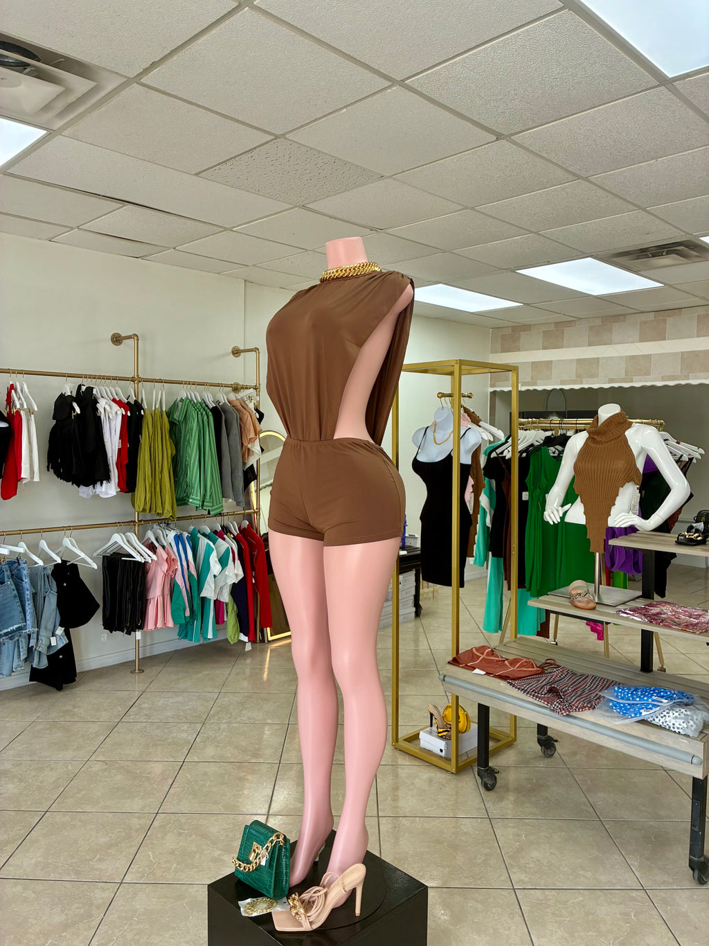 “CONTOUR CRUSH SET – MOCHA” -brown