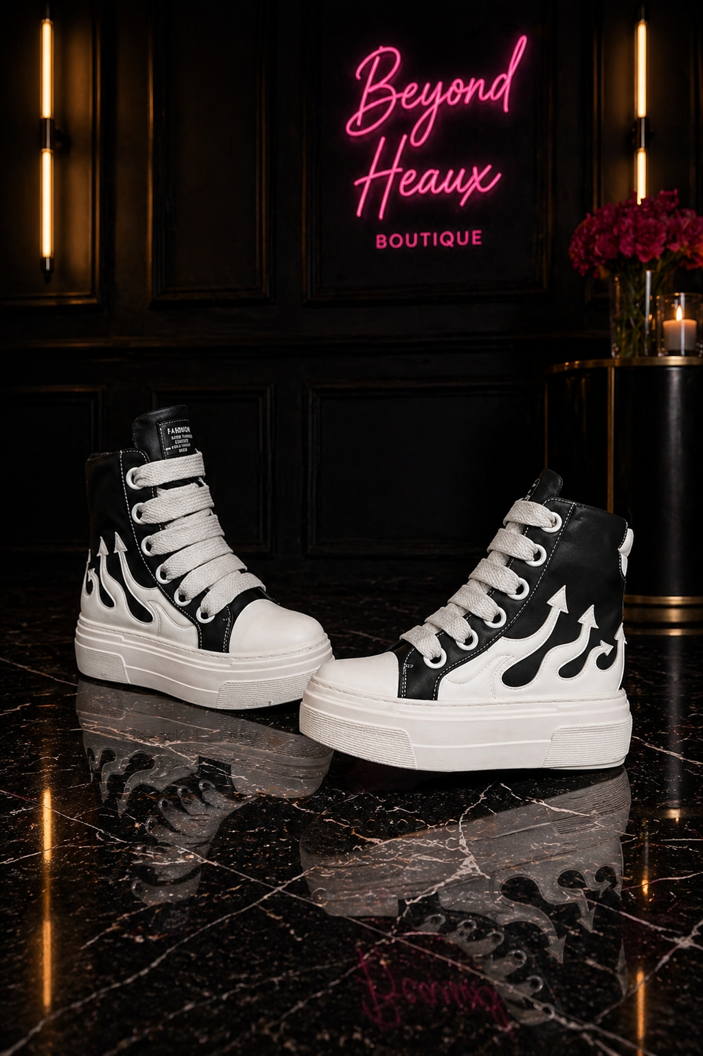 “Flame Step Platform Sneaker” -black & white